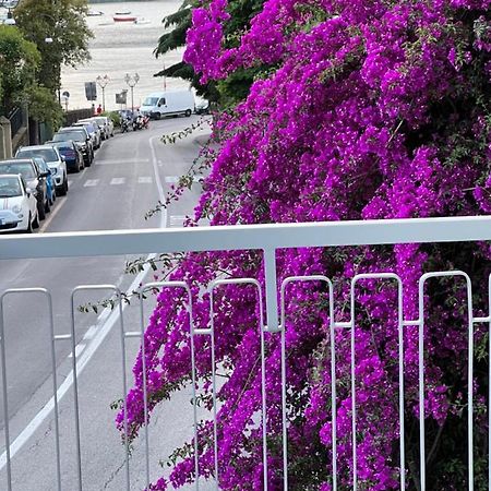 ראפאלו Welcome Riviera -Torre D'Avorio Appartamento 126 Mq Piu'Terrazzo25 Mq - Totalmente Rinnovato- 250 M Dal Centro - Parcheggio A Pagamento 15 Euro Al Giorno Da Prenotare In Anticipo Salvo Dispo -Parking At 15 Euro Per Day To Be Booked In Advance If Avai מראה חיצוני תמונה
